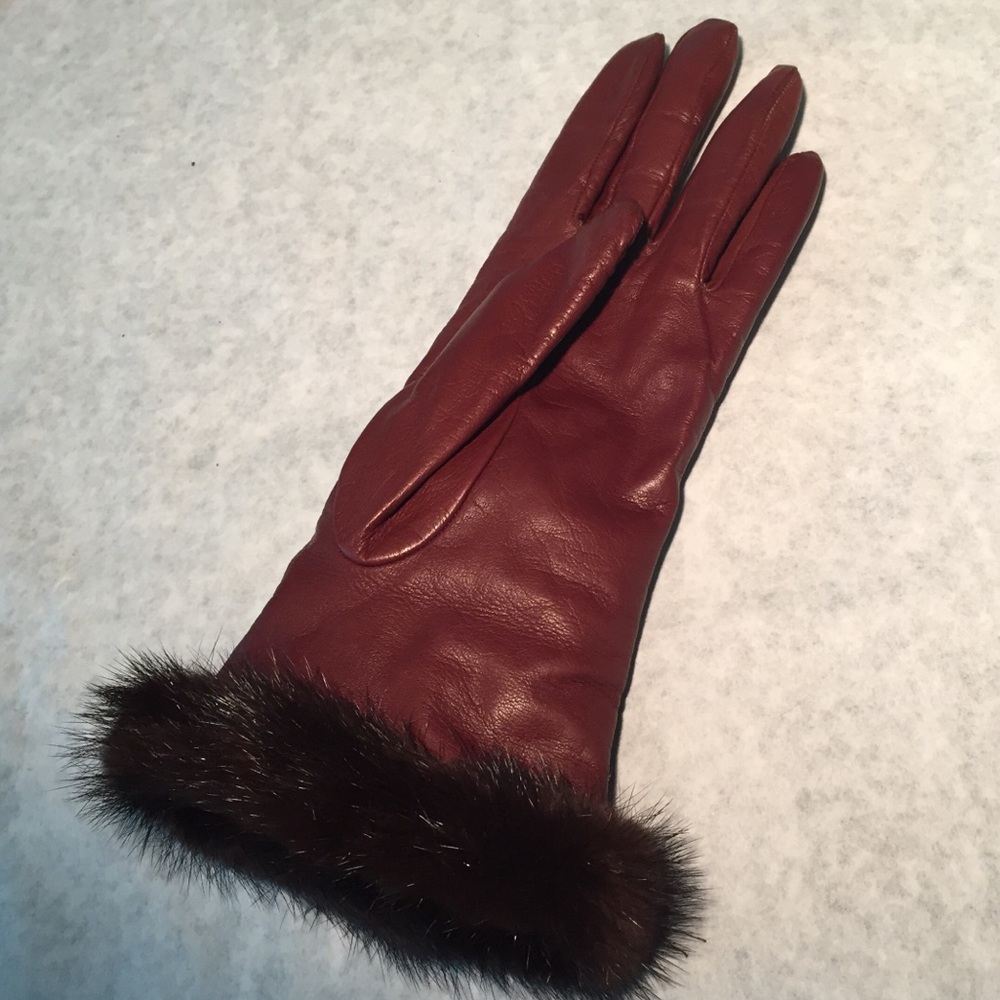 Mink trimmed leather gloves
